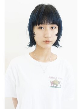 イーズ(e's) 《e's中目黒/代官山美容室》ディープブルー×レイヤーショート