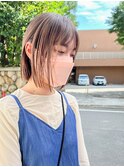 ライトベージュ