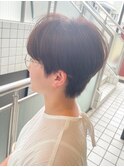 耳だしマッシュショートヘア