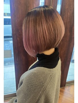 ファーレンピュアスウィート(fahren-pure-suite) 前下がりボブ