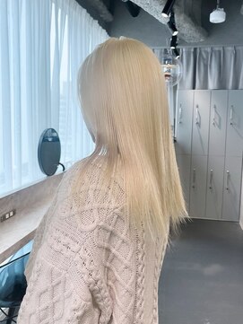 リラス 博多(rilas) ホワイトブロンド