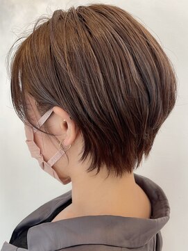 アンドゥ ヘア ファミリア(Andoux Hair familiar) 短めショートボブ