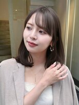 ノイカーム(noi Calm)&nbsp;顔周りレイヤーカットくびれヘアミルクティーベージュカラー