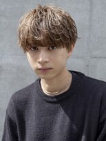 小久保styleフェザーパーマフェザーショートグレーエンドカラー
