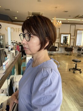 コワファースト 大分(COIFF1RST) 抜きっぱなしハイライト！前下がりショートボブ