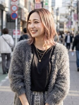 #ミディアムボブ #インナーカラー #ピンクベージュ