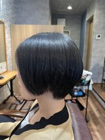 アンドブルー(and BLUE)&nbsp;黒髪でも重く見えにくい大人ショート