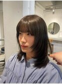 顔まわりレイヤーカット ミディアムレイヤー オリーブグレージュ