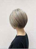 ナナバイロッカ(nana by rocca)&nbsp;かっこよさが際立つハイトーンショートボブ［/髪質改善］