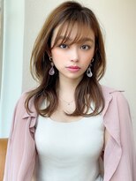耳掛け顔周り流し前髪ミディアム表参道