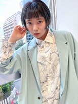 イル(ill)&nbsp;前下がりボブ　ブリーチカラー　カーキ　大須