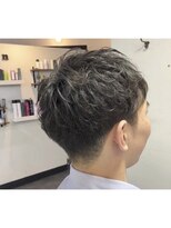 カミケン 方木田店(kamiken.)&nbsp;刈り上げ×パーマ！メリハリ好印象スタイル【カミケン方木田店】