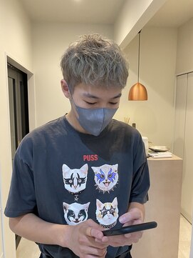 トナリ(tonari) white beige