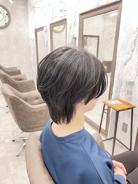 リリー 真美ケ丘店(LILY) ツヤ感ブルーブラックショートウルフ☆