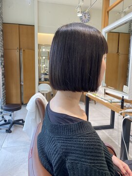 ネオリーブルカ 御茶ノ水店(Neolive Luca) 黒髪ツヤ髪ボブ