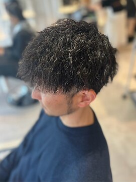 クレビア 名古屋(CreBiA) メンズきれいめツイストスパイラルパーマ