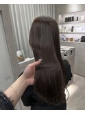オリーブグレージュ