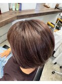 ナチュラルハイライト×ショートボブ