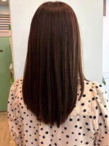 アトリエ タキ(atelier.taki)&nbsp;セミロング ストレートヘア 髪質改善 艶髪 チョコブラウン 20代