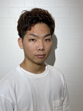 ワイズヘアー ナガサキ(Y's hair nagasaki) メンズのカッコいい！アップバングのツーブロックパーマヘア