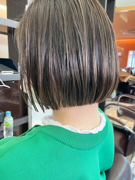 キサ ファータ 恵比寿(kisa fata) [オージュアサロン/恵比寿]ツヤ髪スタイル/プツッとラインボブ