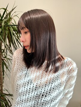 ユイル(Uil) 小顔前髪顔周りレイヤー×グレージュカラー デザインカラー