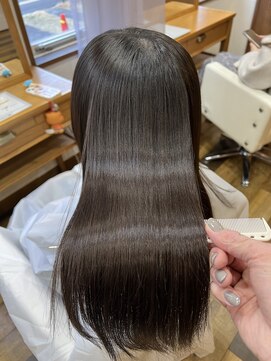 トリコ(TRICO) 雨の日だってもう大丈夫♪湿気に負けないサラつやストレート