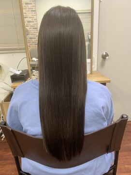 リアナ(RIANA) 前髪ストレート、髪質改善トリートメント、透明感カラー