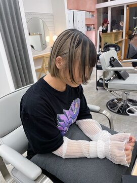 シラフ(SHIRAF) ボブ×ブラック×グレージュ