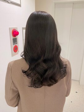 イト(ito) 【 ito / 梅田 】ダークグレージュ×ウェーブヘア