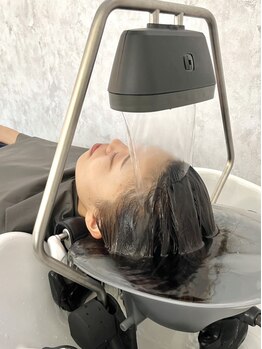 ディーヴァヘアーエズ(DIVA hair Eze)の写真/【心と頭皮のリフレッシュ◎】当店自慢の贅沢スパでお顔のリフトアップをサポートし、癒しの一時をご案内♪