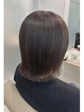 エレノア 池袋店(Eleanor) 細ハイライト/切りっぱなしボブ/グレージュ＊