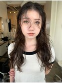 顔周りレイヤーパーマ軽めロングウェーブパーマ