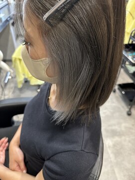 アットヘアー 上里イオン店 シルバーインナー