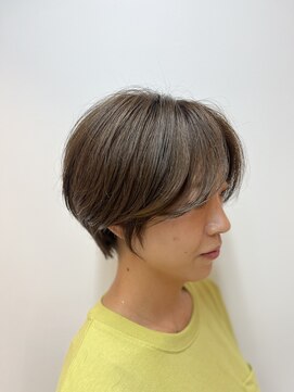 木々 ハンサムショート 丸み スモーキーベージュ