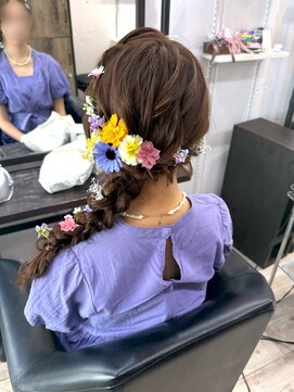 カリーノ 表参道(CARINO) サイド編みおろし ラプンツェルヘア