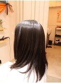 うるツヤ黒髪ミディアムハッシュカットストレート髪質改善