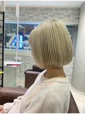 ボブ×ホワイトベージュ