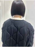 後ろからのシルエットが美しいボブ