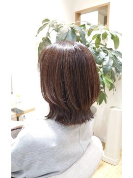 くびれ外はねスタイル