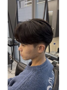 リード(REEED) MEN’S HAIR/ショートセンターパート