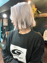 Vivre Libre ブロンドヘア/プツッとボブ