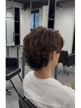 ノイセル 心斎橋(Noisyle) MEN’S/リバースセンターパート/ニュアンスパーマ/心斎橋S