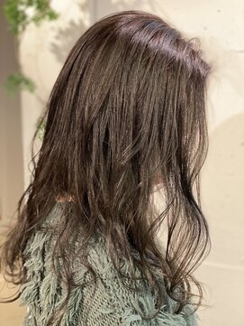 エル(EL by green) 《tomi》グレージュ系カラー×ほつれカール