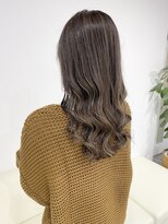 ジーニー 横浜(giinii)&nbsp;giinii_渋谷_ハイライト_グラデーション_モテ髪ロング