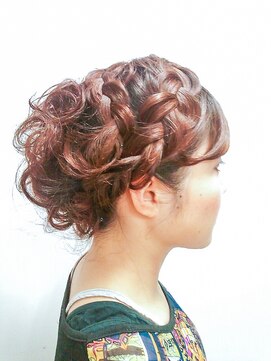 ブラウ ネイル パーティー(Blau Nail Party) 編み込み★エレガントシニヨン