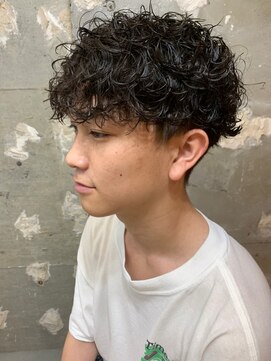 アカ(ACA) ツイストスパイラルパーマメンズカットメンズショート札幌大通