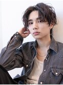 波巻きスパイラルパーマセンターパートアッシュブラック