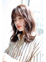 ムウ 難波(MOU)&nbsp;ミディアムレイヤーボブルフ黒髪ネビージュ小顔ワンレン20代30代