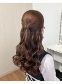 タイト×ハーフアップ